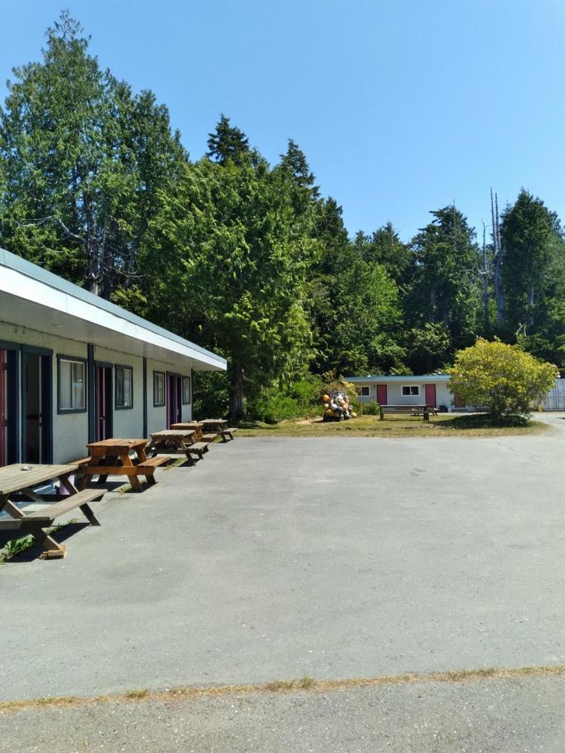 Dolphin Motel Tofino Exterior foto