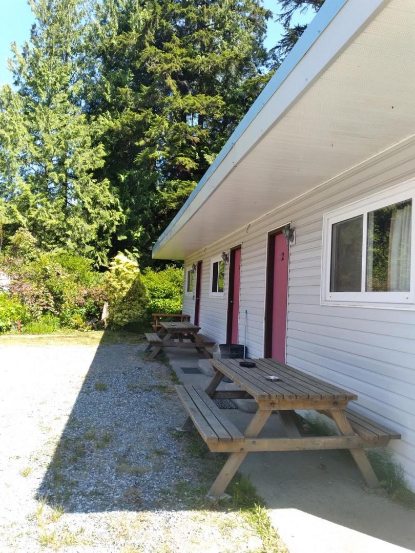 Dolphin Motel Tofino Exterior foto